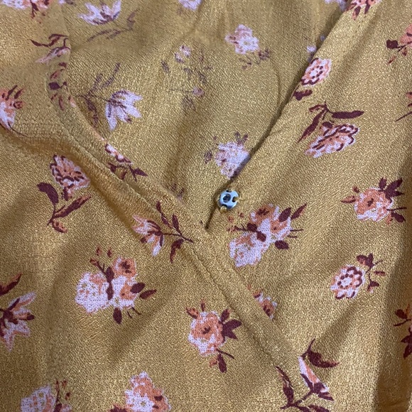 NWT Lucky Brand yellow mustard floral blouse - Picture 6 of 6